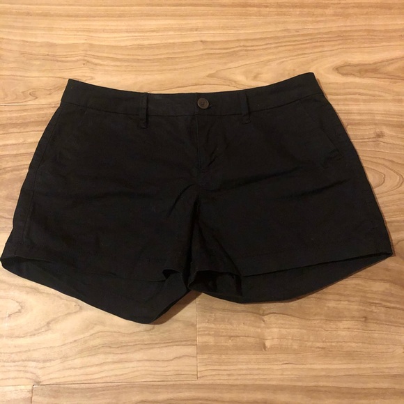 Old navy black shorts - Picture 3 of 4